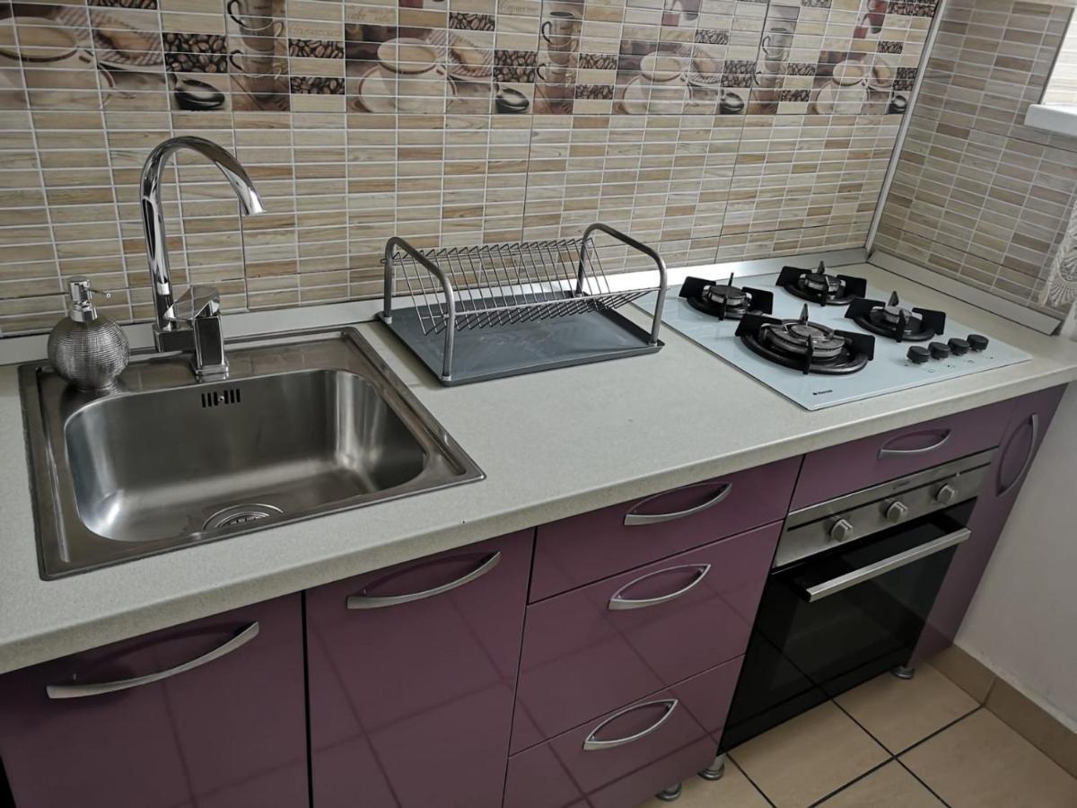 דירות קריובה Deea Apartament מראה חיצוני תמונה