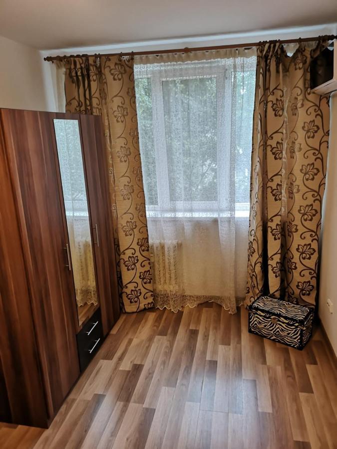 דירות קריובה Deea Apartament מראה חיצוני תמונה
